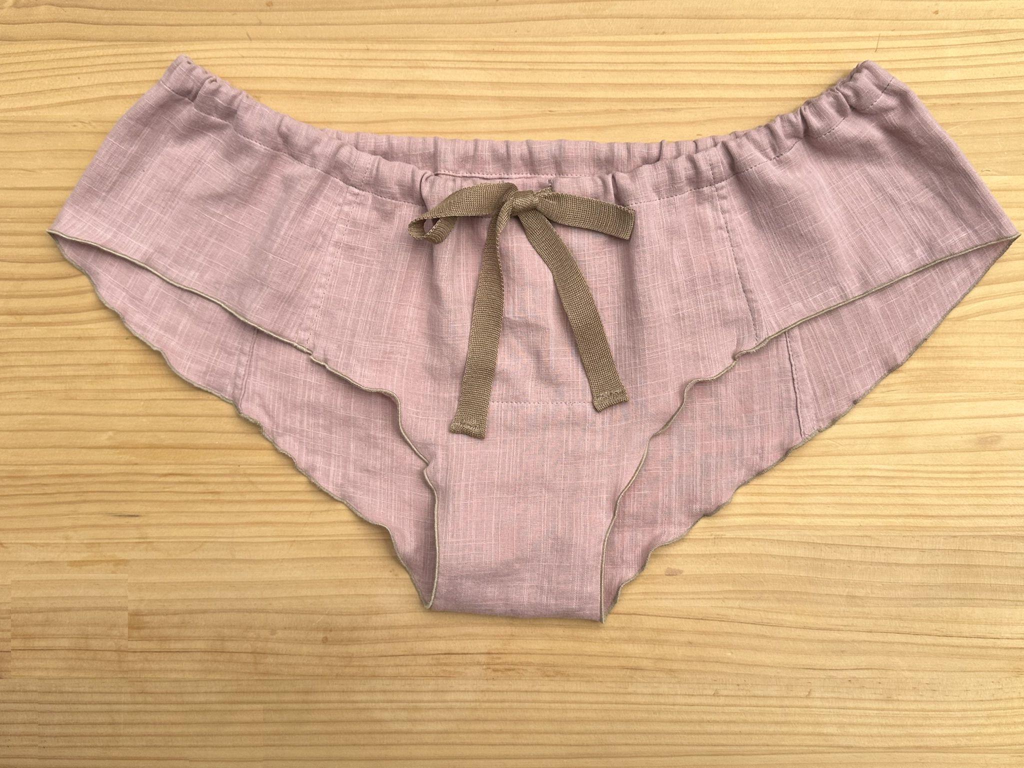 【めぐぱん】＜い＞ 綿100ダブルガーゼ 1枚仕立て フリルタイプ （クロッチ付） ひも仕様 AY-IH-CWGピンク